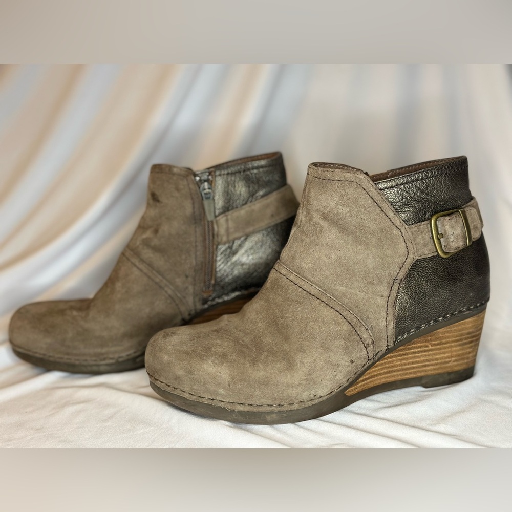 Dansko Shirley Taupe Saude Casual comfort wedge ankle boot